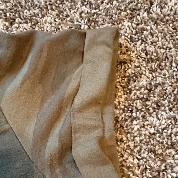 Three women’s tops bundle - Picture 3 of 7